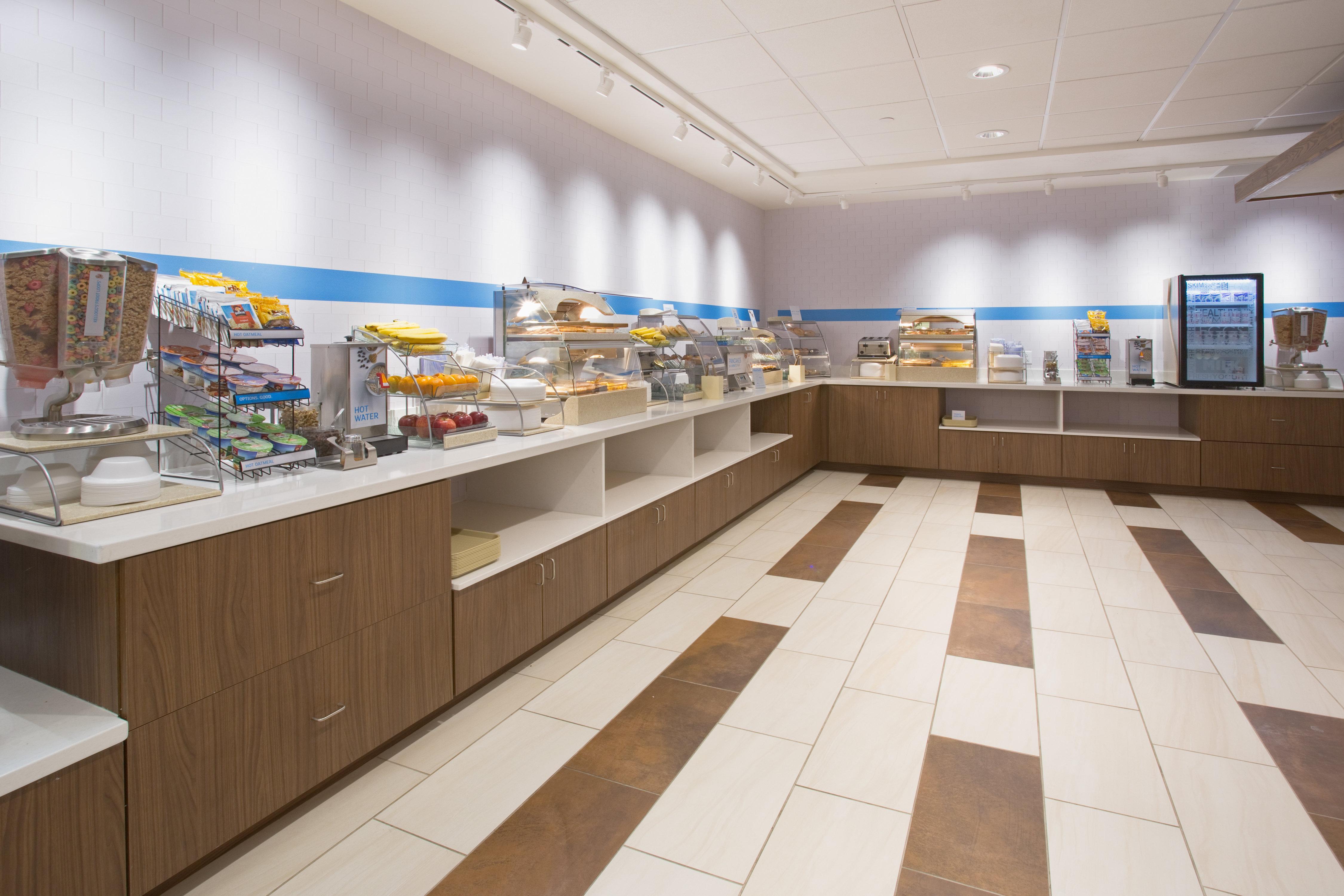 Holiday Inn Express & Suites - Marshalltown By Ihg Exteriör bild