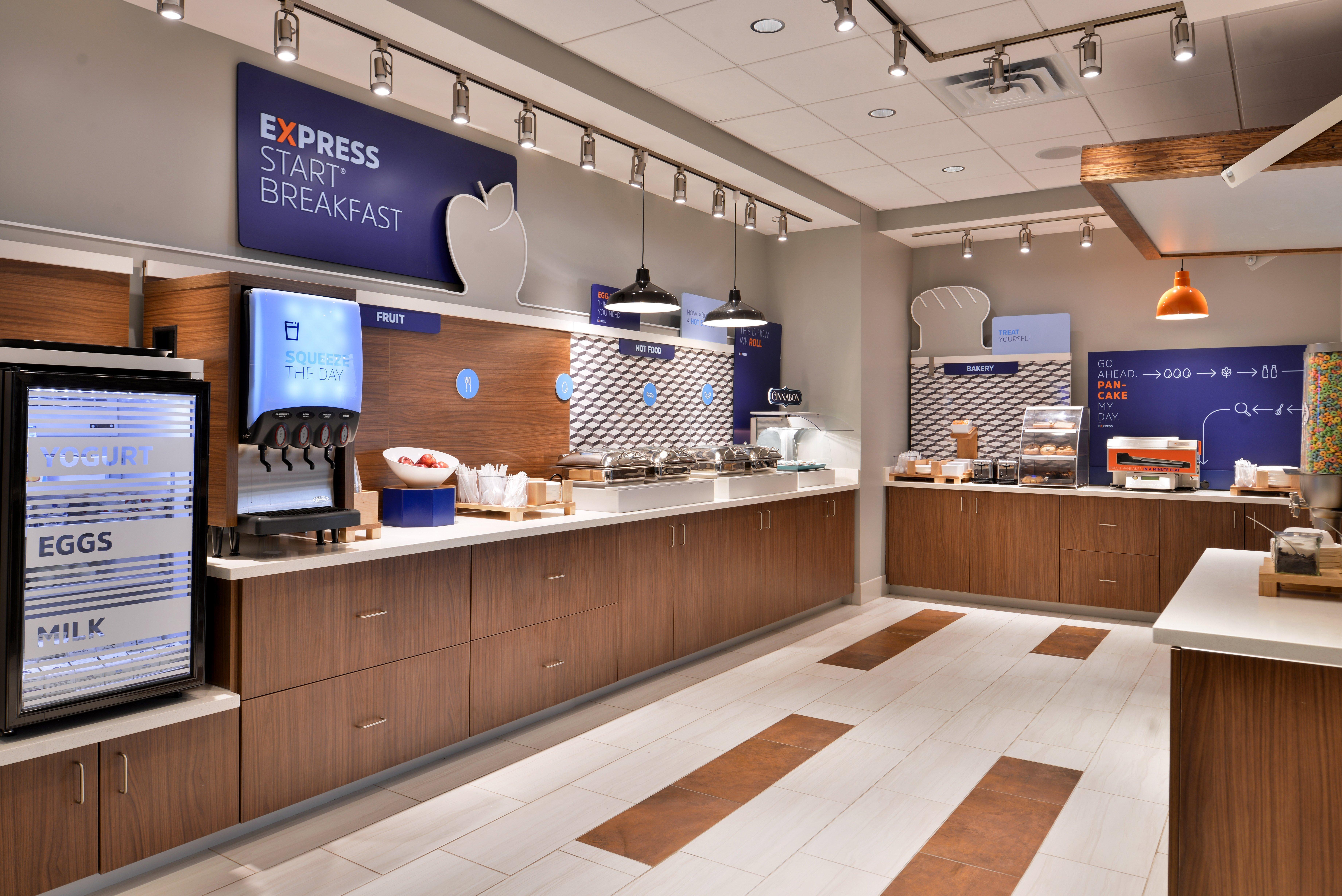 Holiday Inn Express & Suites - Marshalltown By Ihg Exteriör bild