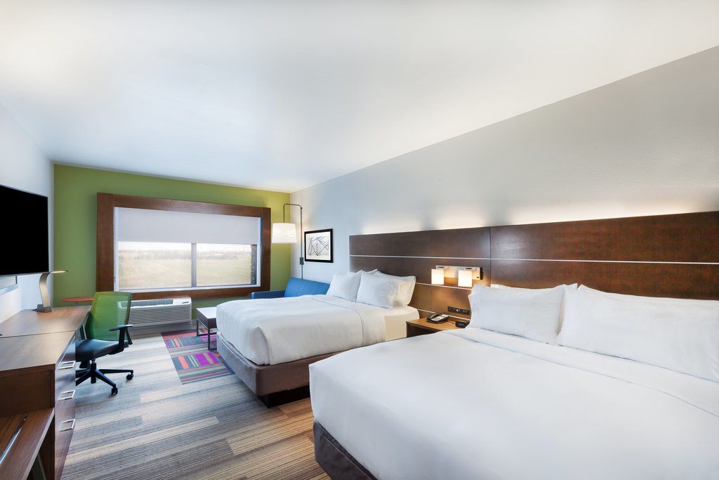 Holiday Inn Express & Suites - Marshalltown By Ihg Exteriör bild