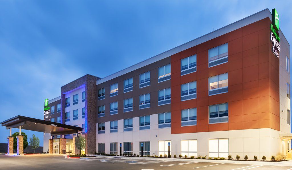 Holiday Inn Express & Suites - Marshalltown By Ihg Exteriör bild